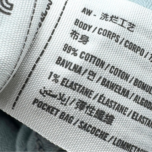 Abercrombie and Fitch Low Rise Baggy Curve Love Jeans - Picture 9 of 11